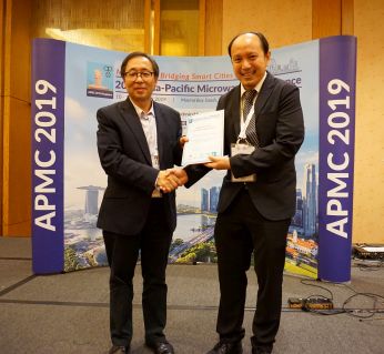 Dr. Herman Jalli Ng at the Award Ceremony in Singapore